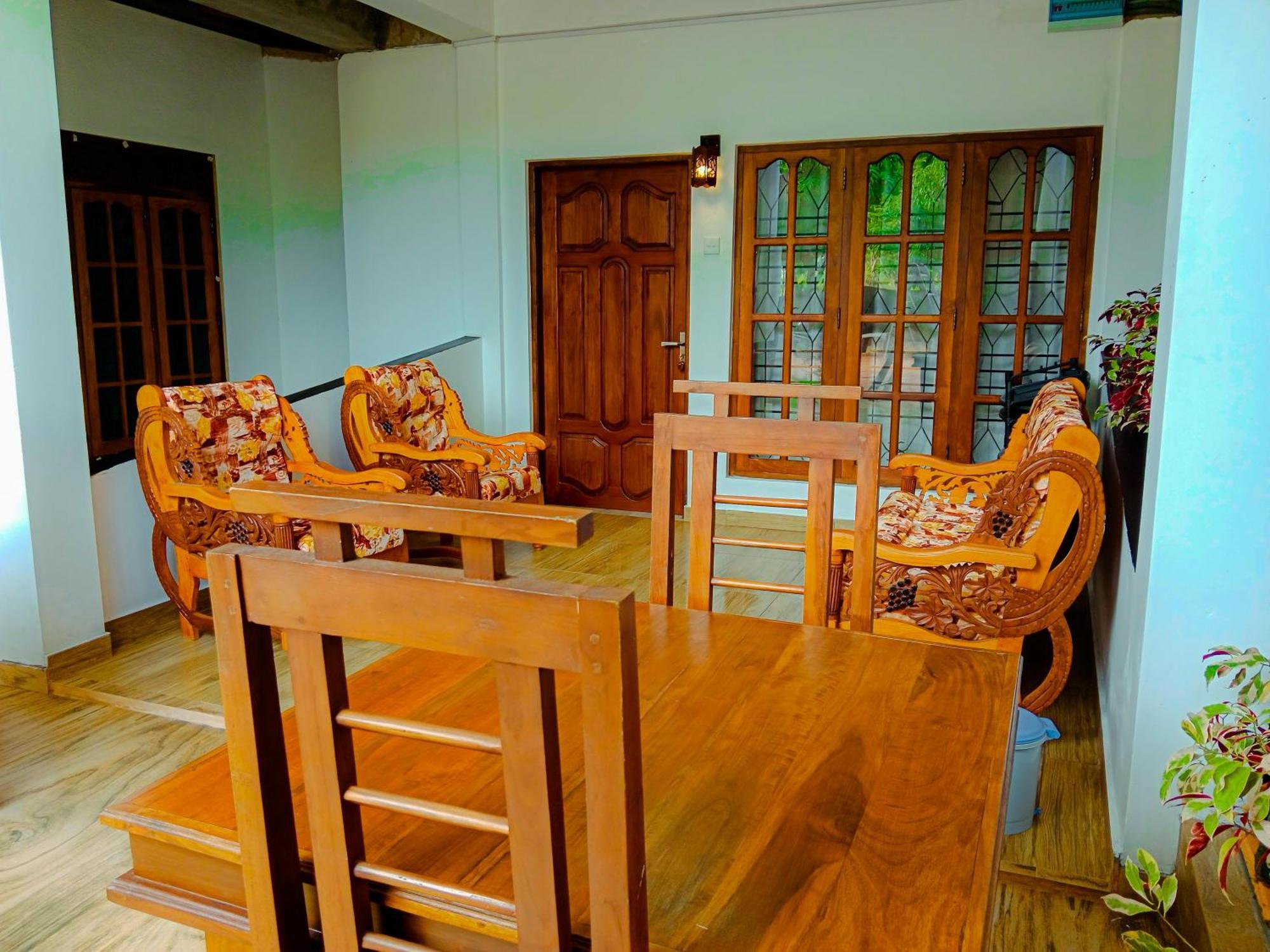 Sigiriya Peacock Homestay Bagian luar foto