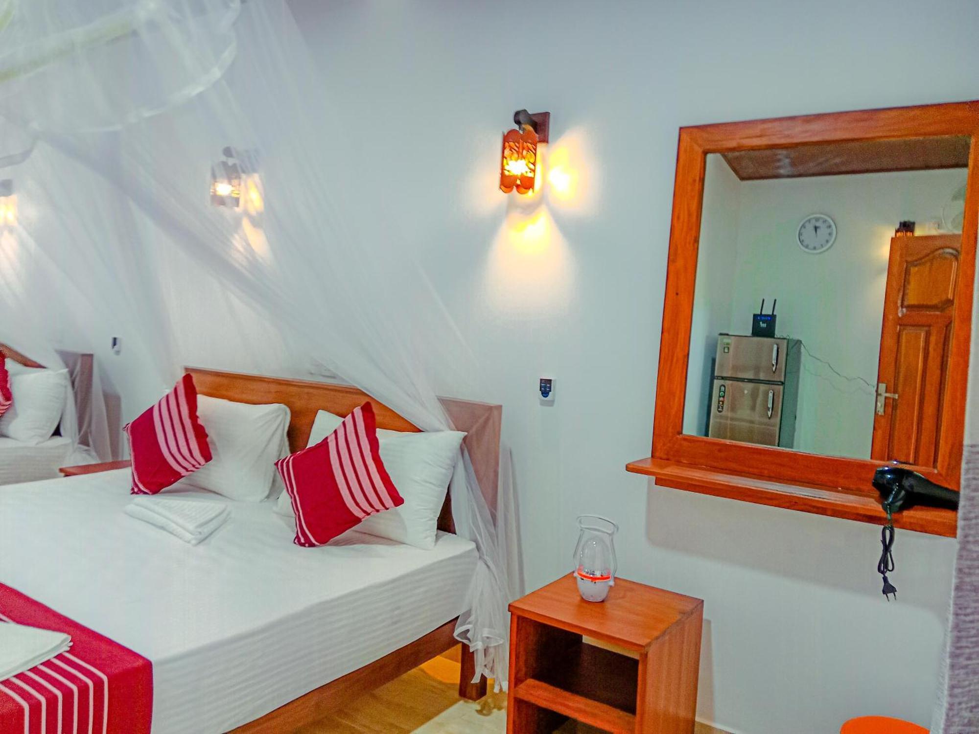 Sigiriya Peacock Homestay Bagian luar foto