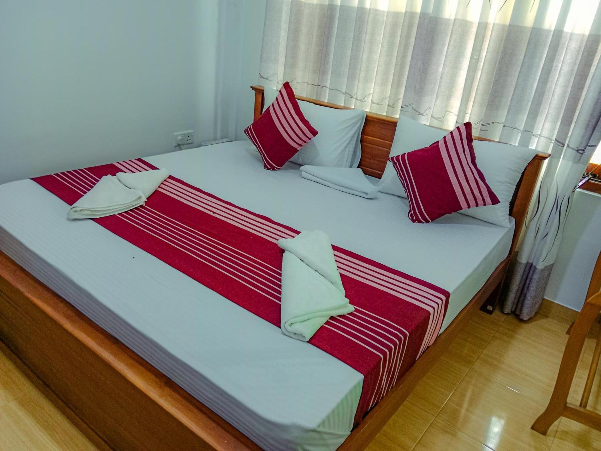 Sigiriya Peacock Homestay Bagian luar foto