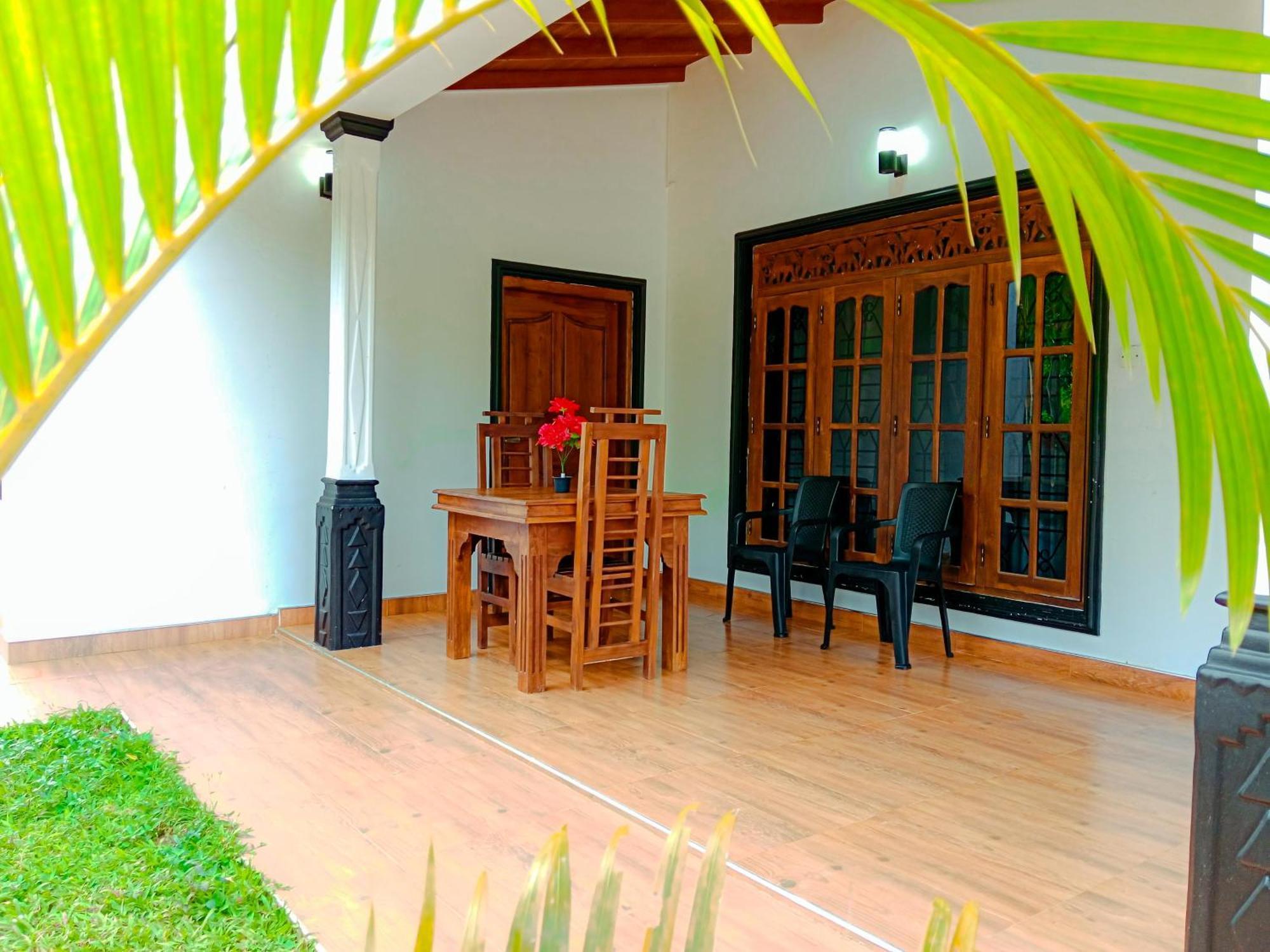 Sigiriya Peacock Homestay Bagian luar foto