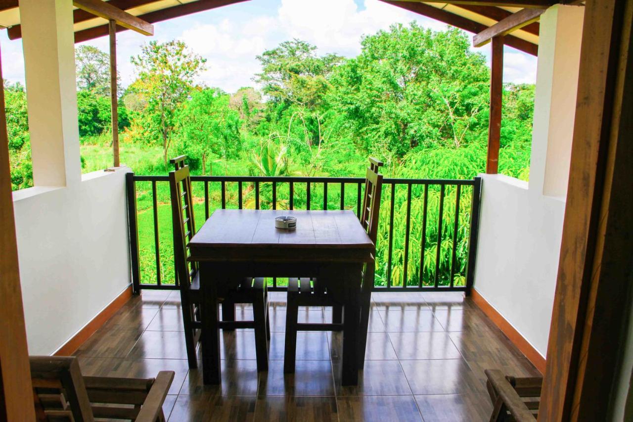 Sigiriya Peacock Homestay Bagian luar foto